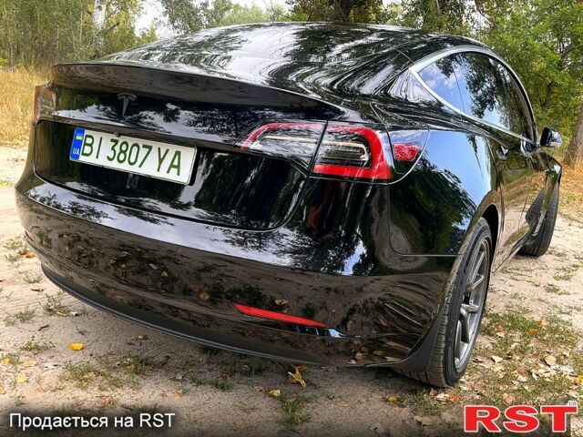 Чорний Тесла Модель 3, об'ємом двигуна 0 л та пробігом 16000 тис. км за 16700 $, фото 6 на Automoto.ua