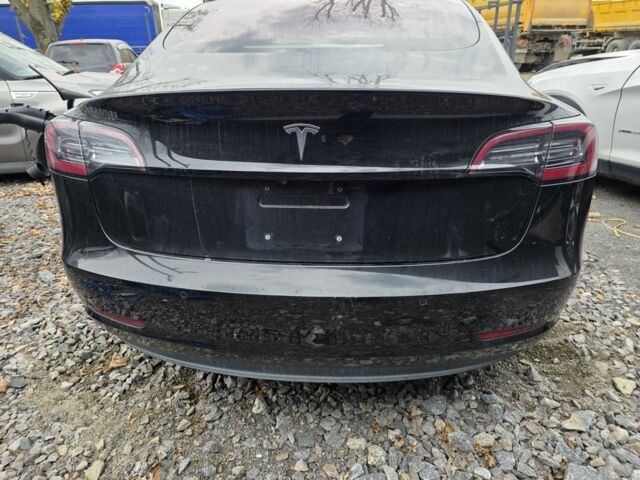 Черный Тесла Модель 3, объемом двигателя 0 л и пробегом 130 тыс. км за 303 $, фото 9 на Automoto.ua