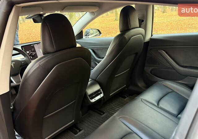 Черный Тесла Модель 3, объемом двигателя 0 л и пробегом 120 тыс. км за 18399 $, фото 10 на Automoto.ua