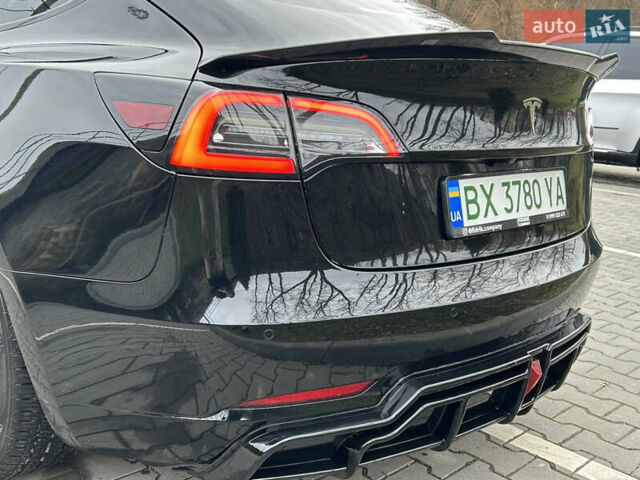Черный Тесла Модель 3, объемом двигателя 0 л и пробегом 180 тыс. км за 17500 $, фото 10 на Automoto.ua