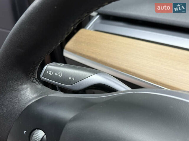 Черный Тесла Модель 3, объемом двигателя 0 л и пробегом 209 тыс. км за 17900 $, фото 88 на Automoto.ua