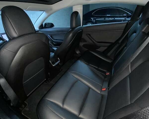 Черный Тесла Модель 3, объемом двигателя 0 л и пробегом 55 тыс. км за 29499 $, фото 8 на Automoto.ua