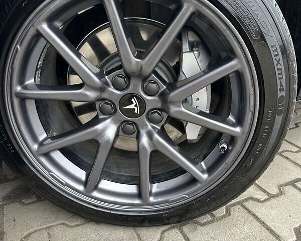 Черный Тесла Модель 3, объемом двигателя 0 л и пробегом 172 тыс. км за 16700 $, фото 43 на Automoto.ua