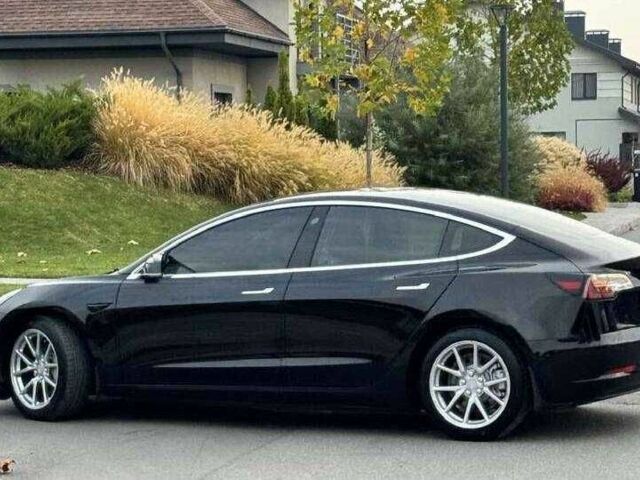 Черный Тесла Модель 3, объемом двигателя 0 л и пробегом 190 тыс. км за 10000 $, фото 4 на Automoto.ua
