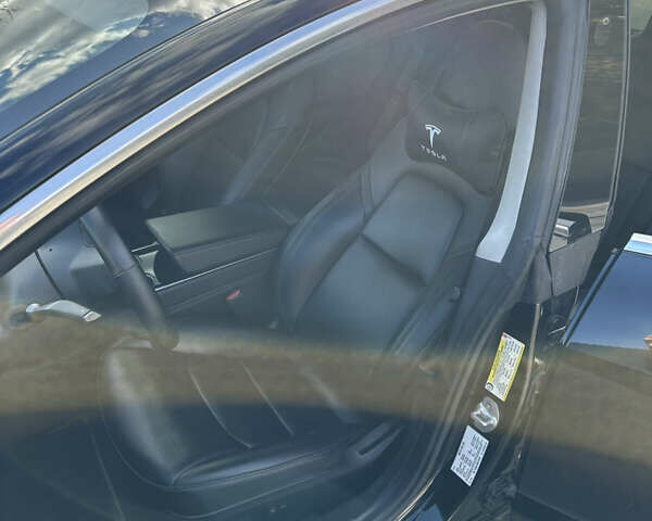 Чорний Тесла Модель 3, об'ємом двигуна 0 л та пробігом 138 тис. км за 17300 $, фото 10 на Automoto.ua