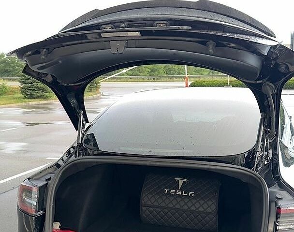 Чорний Тесла Модель 3, об'ємом двигуна 0 л та пробігом 156 тис. км за 17500 $, фото 18 на Automoto.ua