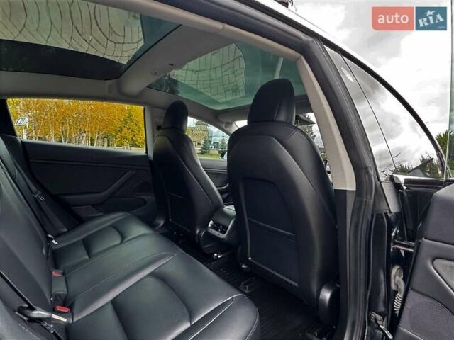 Черный Тесла Модель 3, объемом двигателя 0 л и пробегом 71 тыс. км за 19800 $, фото 3 на Automoto.ua