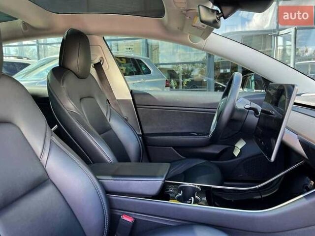 Тесла Модель 3 2019 в Ивано-Франковске на Automoto.ua Черный Тесла Модель 3, объемом двигателя 0 л и пробегом 101 тыс. км за 18800 $, фото 15 на Automoto.ua