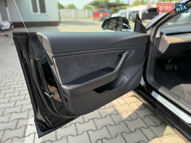 Черный Тесла Модель 3, объемом двигателя 0 л и пробегом 135 тыс. км за 15900 $, фото 25 на Automoto.ua
