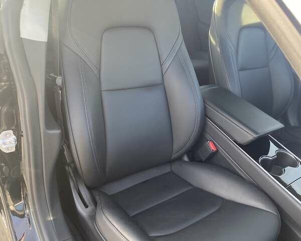 Чорний Тесла Модель 3, об'ємом двигуна 0 л та пробігом 61 тис. км за 24800 $, фото 62 на Automoto.ua