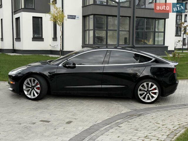 Черный Тесла Модель 3, объемом двигателя 0 л и пробегом 125 тыс. км за 18650 $, фото 3 на Automoto.ua