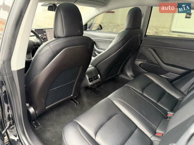 Чорний Тесла Модель 3, об'ємом двигуна 0 л та пробігом 81 тис. км за 15300 $, фото 28 на Automoto.ua