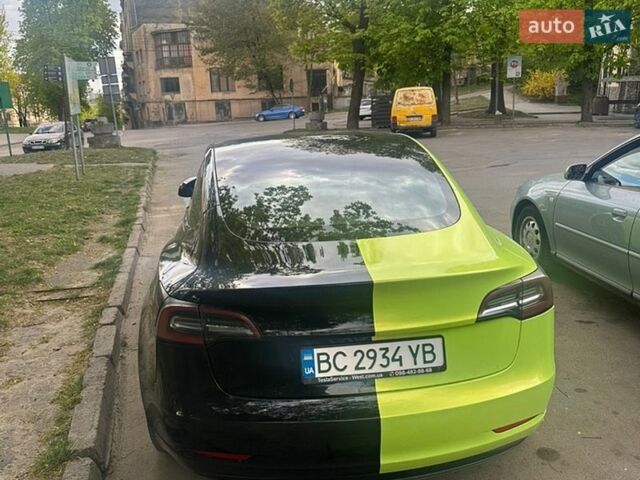 Черный Тесла Модель 3, объемом двигателя 0 л и пробегом 180 тыс. км за 15000 $, фото 2 на Automoto.ua