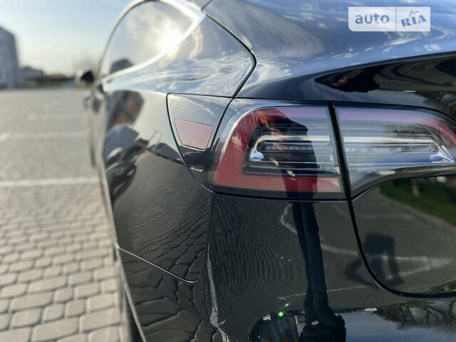 Черный Тесла Модель 3, объемом двигателя 0 л и пробегом 206 тыс. км за 24890 $, фото 11 на Automoto.ua