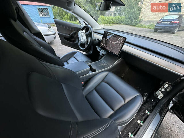 Чорний Тесла Модель 3, об'ємом двигуна 0 л та пробігом 120 тис. км за 15600 $, фото 6 на Automoto.ua