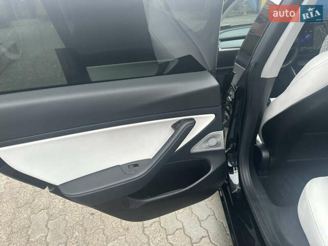 Черный Тесла Модель 3, объемом двигателя 0 л и пробегом 145 тыс. км за 18000 $, фото 10 на Automoto.ua