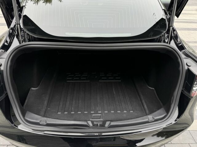 Тесла Модель 3 2019 у Луцьку на Automoto.ua Чорний Тесла Модель 3, об'ємом двигуна 1 л та пробігом 255 тис. км за 13800 $, фото 15 на Automoto.ua