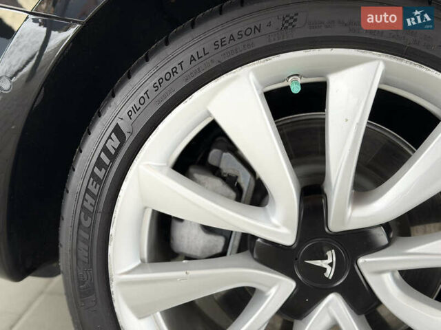 Черный Тесла Модель 3, объемом двигателя 0 л и пробегом 109 тыс. км за 14303 $, фото 23 на Automoto.ua