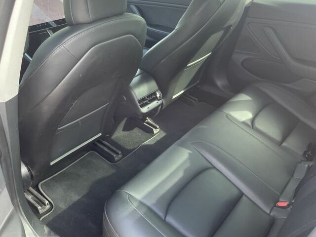 Черный Тесла Модель 3, объемом двигателя 0 л и пробегом 107 тыс. км за 15000 $, фото 6 на Automoto.ua