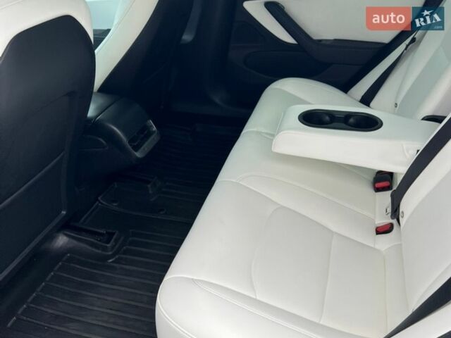 Черный Тесла Модель 3, объемом двигателя 0 л и пробегом 198 тыс. км за 16500 $, фото 45 на Automoto.ua