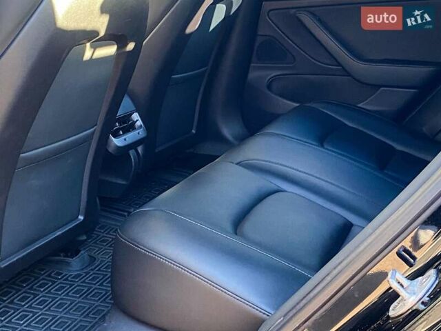 Черный Тесла Модель 3, объемом двигателя 0 л и пробегом 113 тыс. км за 18500 $, фото 13 на Automoto.ua