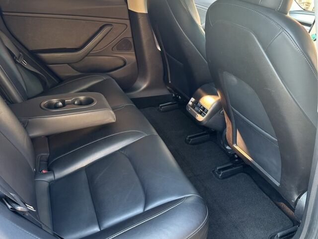 Черный Тесла Модель 3, объемом двигателя 0 л и пробегом 176 тыс. км за 14000 $, фото 15 на Automoto.ua