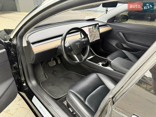 Черный Тесла Модель 3, объемом двигателя 0 л и пробегом 150 тыс. км за 15350 $, фото 18 на Automoto.ua