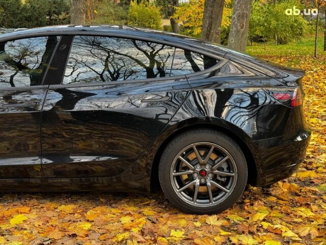 Черный Тесла Модель 3, объемом двигателя 0 л и пробегом 65 тыс. км за 25390 $, фото 9 на Automoto.ua