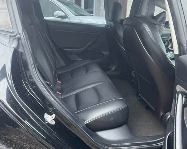 Чорний Тесла Модель 3, об'ємом двигуна 0 л та пробігом 140 тис. км за 13900 $, фото 8 на Automoto.ua