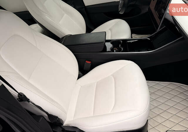 Черный Тесла Модель 3, объемом двигателя 0 л и пробегом 125 тыс. км за 16500 $, фото 28 на Automoto.ua