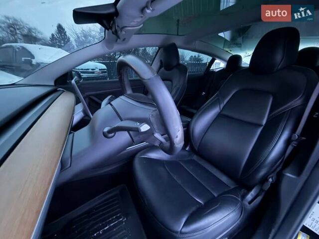 Черный Тесла Модель 3, объемом двигателя 0 л и пробегом 149 тыс. км за 12800 $, фото 12 на Automoto.ua