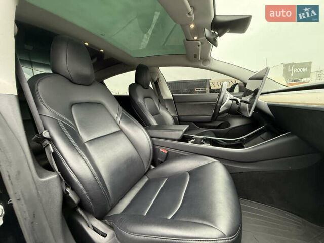 Чорний Тесла Модель 3, об'ємом двигуна 0 л та пробігом 124 тис. км за 15300 $, фото 22 на Automoto.ua