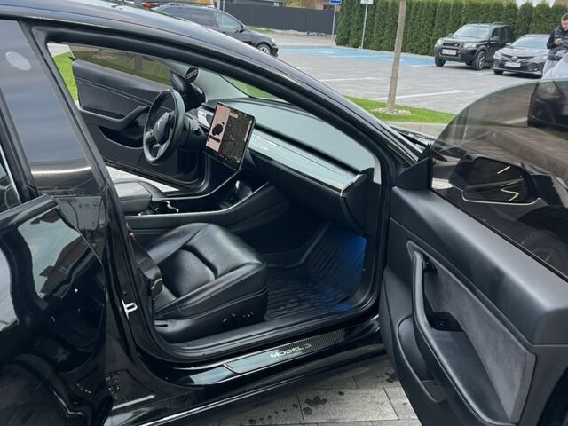 Черный Тесла Модель 3, объемом двигателя 0 л и пробегом 160 тыс. км за 16100 $, фото 7 на Automoto.ua