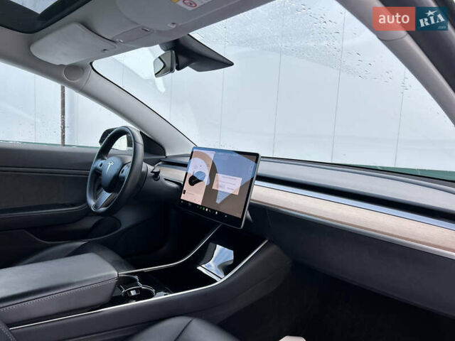 Чорний Тесла Модель 3, об'ємом двигуна 0 л та пробігом 74 тис. км за 17000 $, фото 10 на Automoto.ua