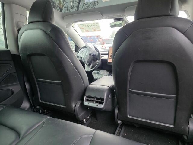 Черный Тесла Модель 3, объемом двигателя 0 л и пробегом 130 тыс. км за 303 $, фото 16 на Automoto.ua