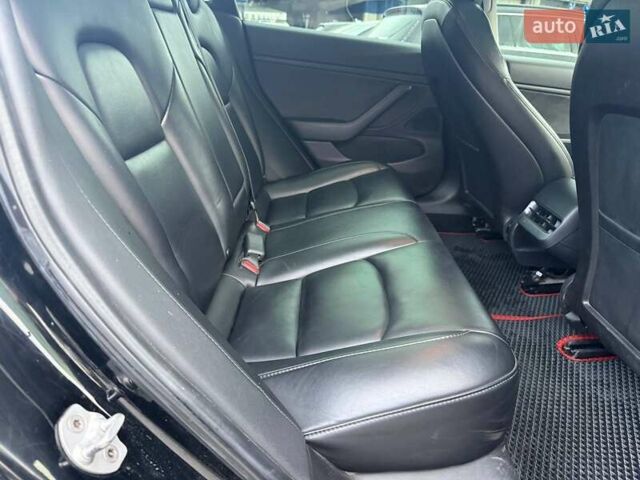 Чорний Тесла Модель 3, об'ємом двигуна 0 л та пробігом 150 тис. км за 15900 $, фото 8 на Automoto.ua