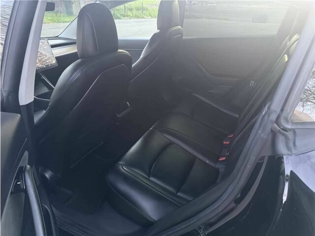 Чорний Тесла Модель 3, об'ємом двигуна 0 л та пробігом 30 тис. км за 6900 $, фото 10 на Automoto.ua