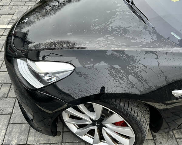 Чорний Тесла Модель 3, об'ємом двигуна 0 л та пробігом 142 тис. км за 18500 $, фото 1 на Automoto.ua