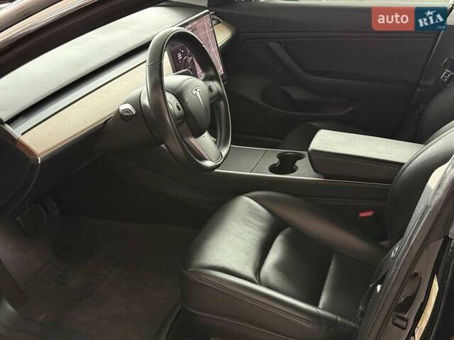 Чорний Тесла Модель 3, об'ємом двигуна 0 л та пробігом 120 тис. км за 16940 $, фото 11 на Automoto.ua