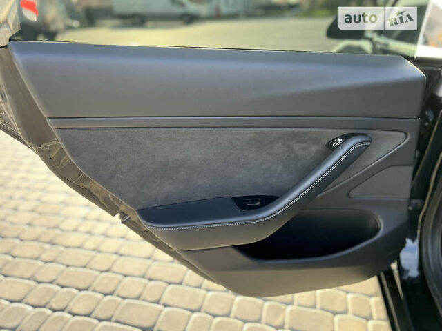 Черный Тесла Модель 3, объемом двигателя 0 л и пробегом 206 тыс. км за 24890 $, фото 39 на Automoto.ua