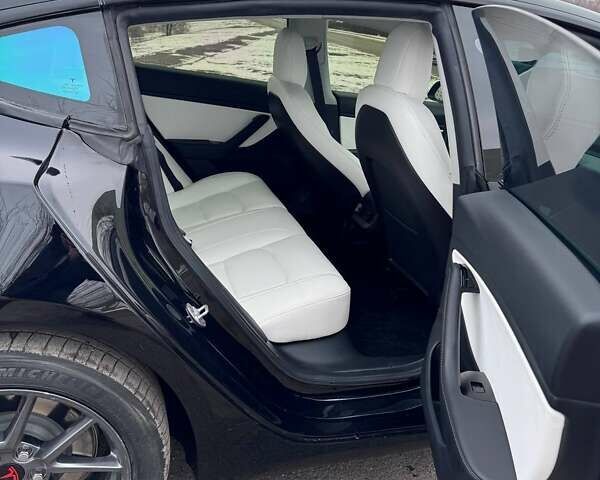 Черный Тесла Модель 3, объемом двигателя 0 л и пробегом 79 тыс. км за 23000 $, фото 12 на Automoto.ua