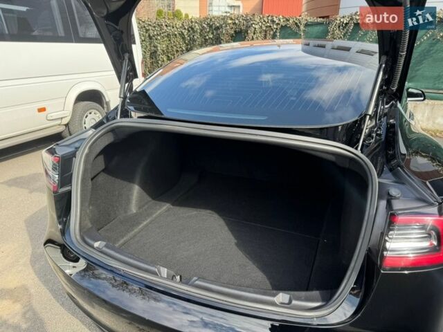 Черный Тесла Модель 3, объемом двигателя 0 л и пробегом 110 тыс. км за 15300 $, фото 37 на Automoto.ua