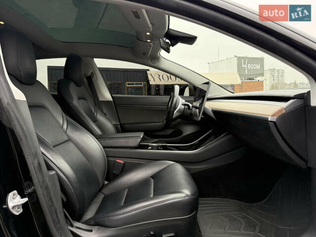 Чорний Тесла Модель 3, об'ємом двигуна 0 л та пробігом 124 тис. км за 15300 $, фото 27 на Automoto.ua