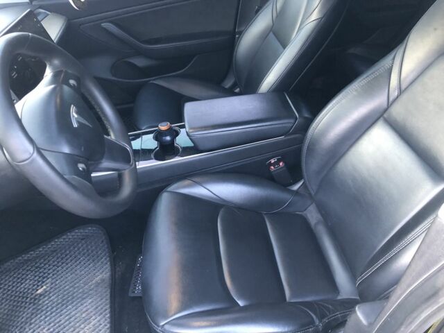 Черный Тесла Модель 3, объемом двигателя 0 л и пробегом 190 тыс. км за 16000 $, фото 2 на Automoto.ua