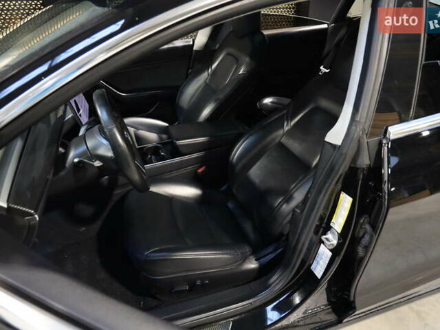 Чорний Тесла Модель 3, об'ємом двигуна 0 л та пробігом 163 тис. км за 15600 $, фото 12 на Automoto.ua