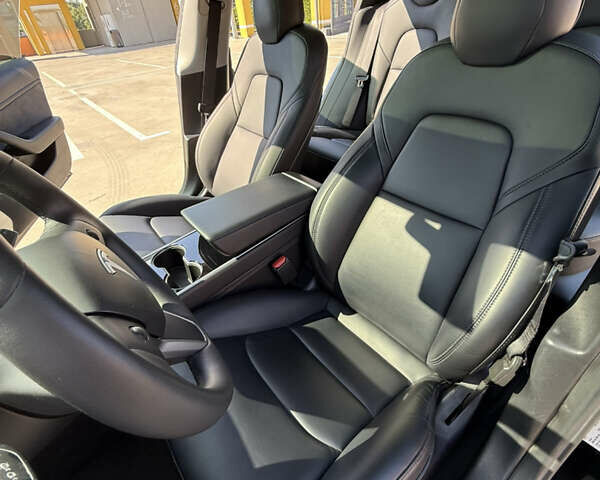 Чорний Тесла Модель 3, об'ємом двигуна 0 л та пробігом 55 тис. км за 17500 $, фото 18 на Automoto.ua