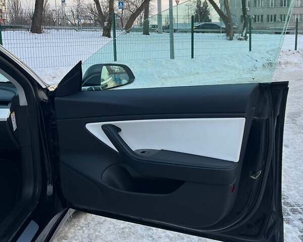 Черный Тесла Модель 3, объемом двигателя 0 л и пробегом 220 тыс. км за 14500 $, фото 12 на Automoto.ua