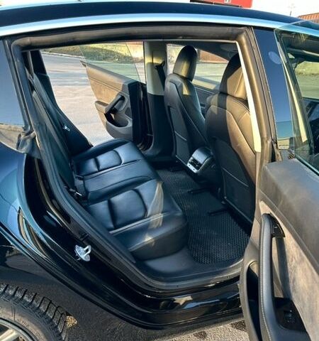 Чорний Тесла Модель 3, об'ємом двигуна 0 л та пробігом 74 тис. км за 18500 $, фото 20 на Automoto.ua