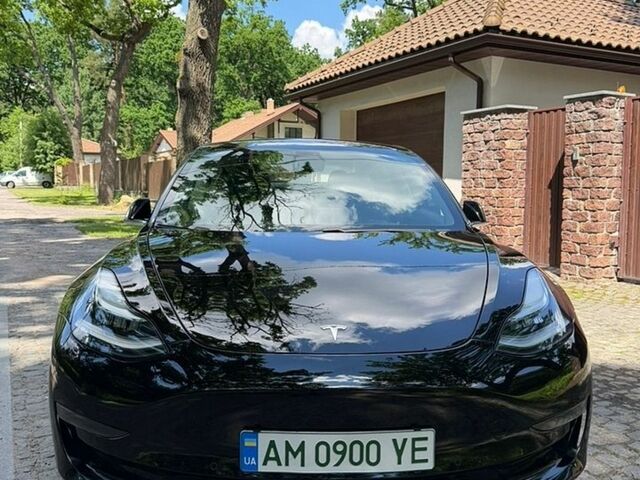 Чорний Тесла Модель 3, об'ємом двигуна 0 л та пробігом 103 тис. км за 18500 $, фото 1 на Automoto.ua