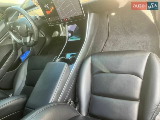 Чорний Тесла Модель 3, об'ємом двигуна 0 л та пробігом 182 тис. км за 16100 $, фото 13 на Automoto.ua